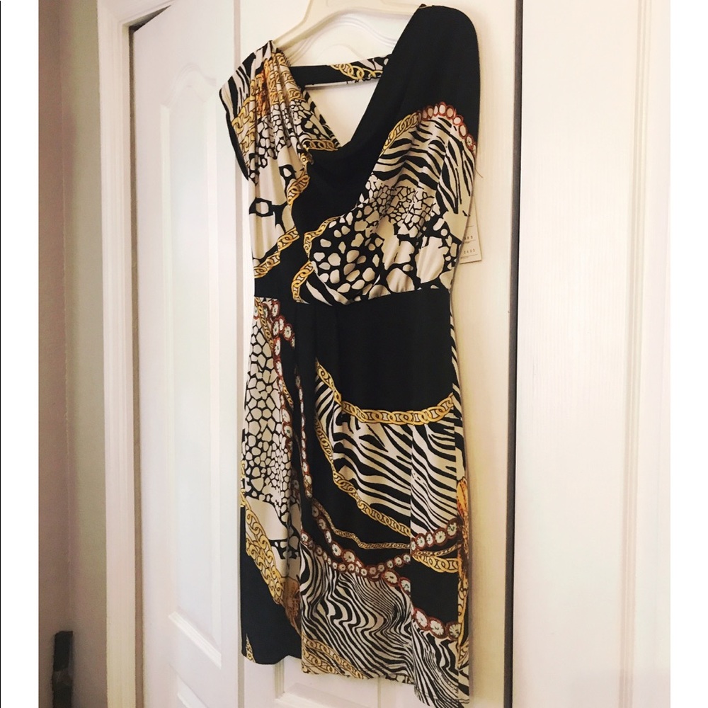Gorgeous printed black dress